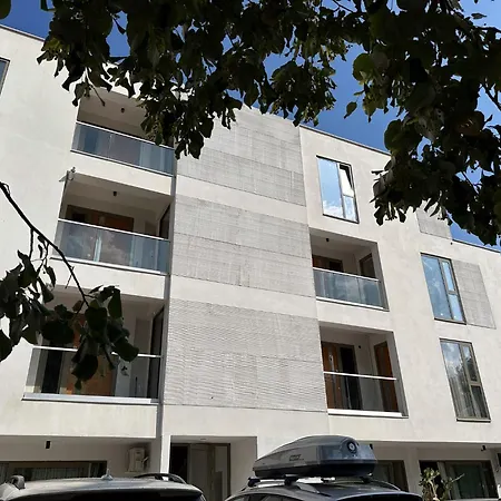 Bellona Bay - Bychoice Apartmán *