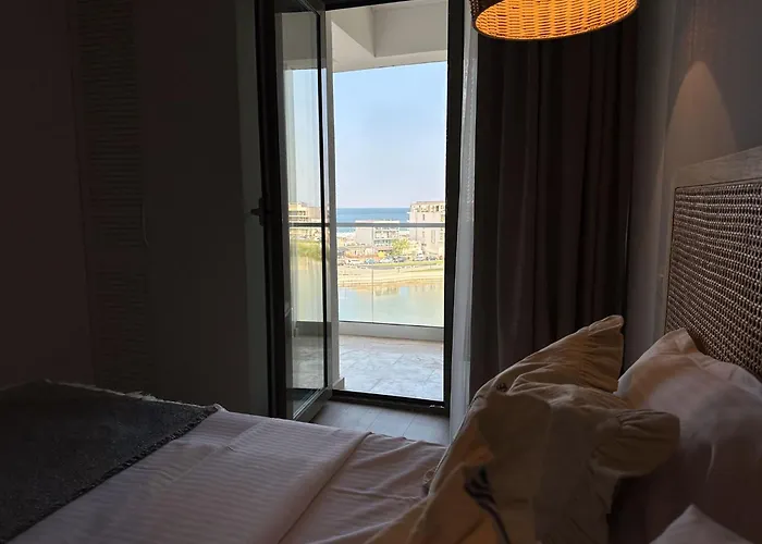 Bellona Bay - Bychoice